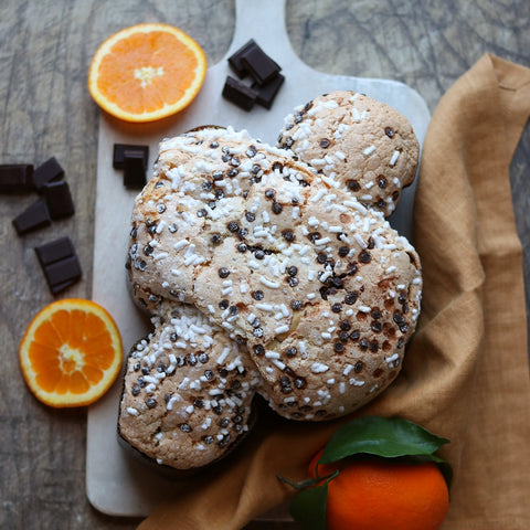 Colomba with dark chocolate and orange