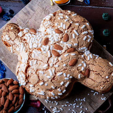 Colomba with RUBY chocolate and berries